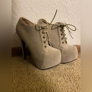 High heels with shoe lace! BRAND NEW